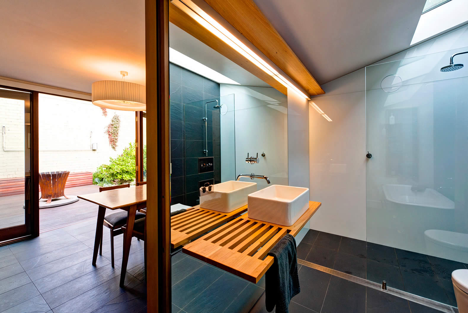 Strahan Street extension Architecture projects including commercial, education, shopping